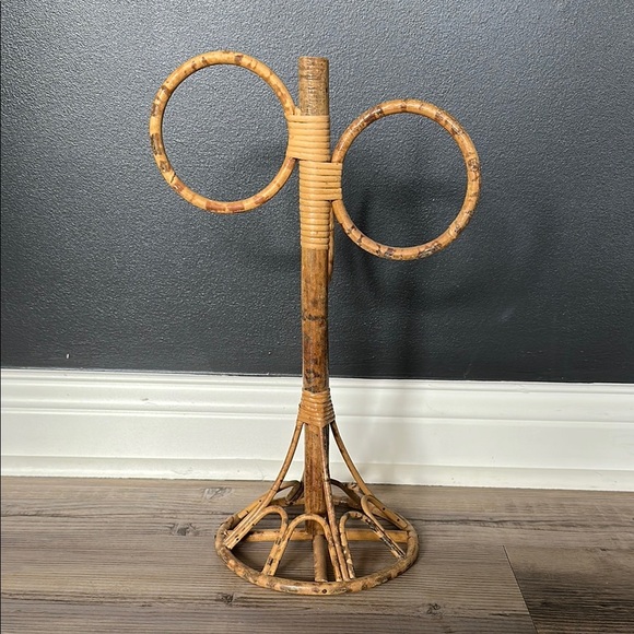 Other - Vintage Rattan free standing towel holder